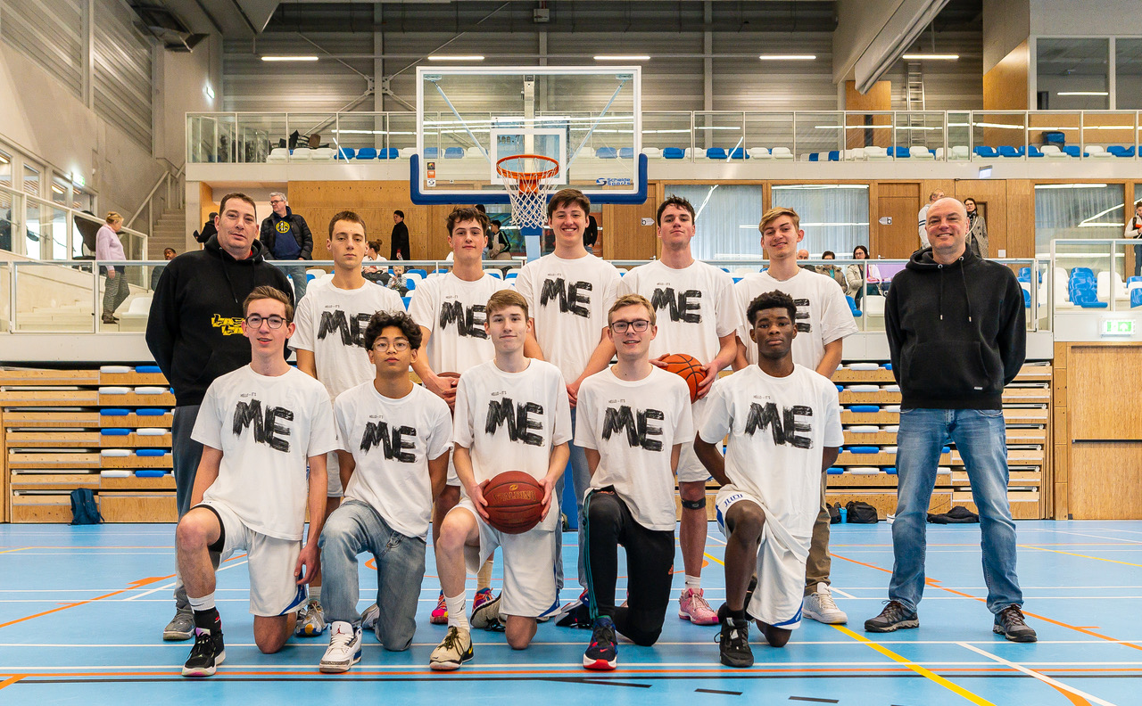 Teamfoto BV Hoofddorp M18 1 ME
